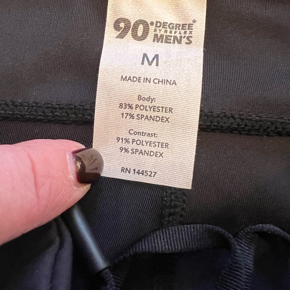 Men’s size medium 90 Degree by Reflex jogger athletic pants. New with tags! - Picture 3 of 4
